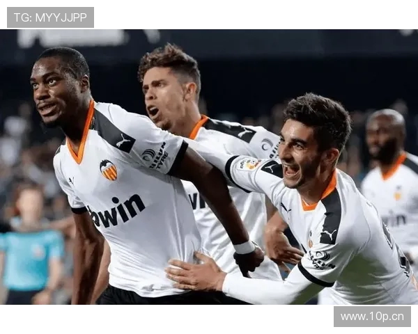 萨迪克精彩蝎子摆尾破门 巴伦西亚绝平奥萨苏纳上演激烈鏖战 萨迪克精彩蝎子摆尾破门 巴伦西亚绝平奥萨苏纳上演激烈鏖战